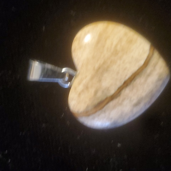 New Carved Heart Shaped Picture Jasper Pendant. - Picture 5 of 6